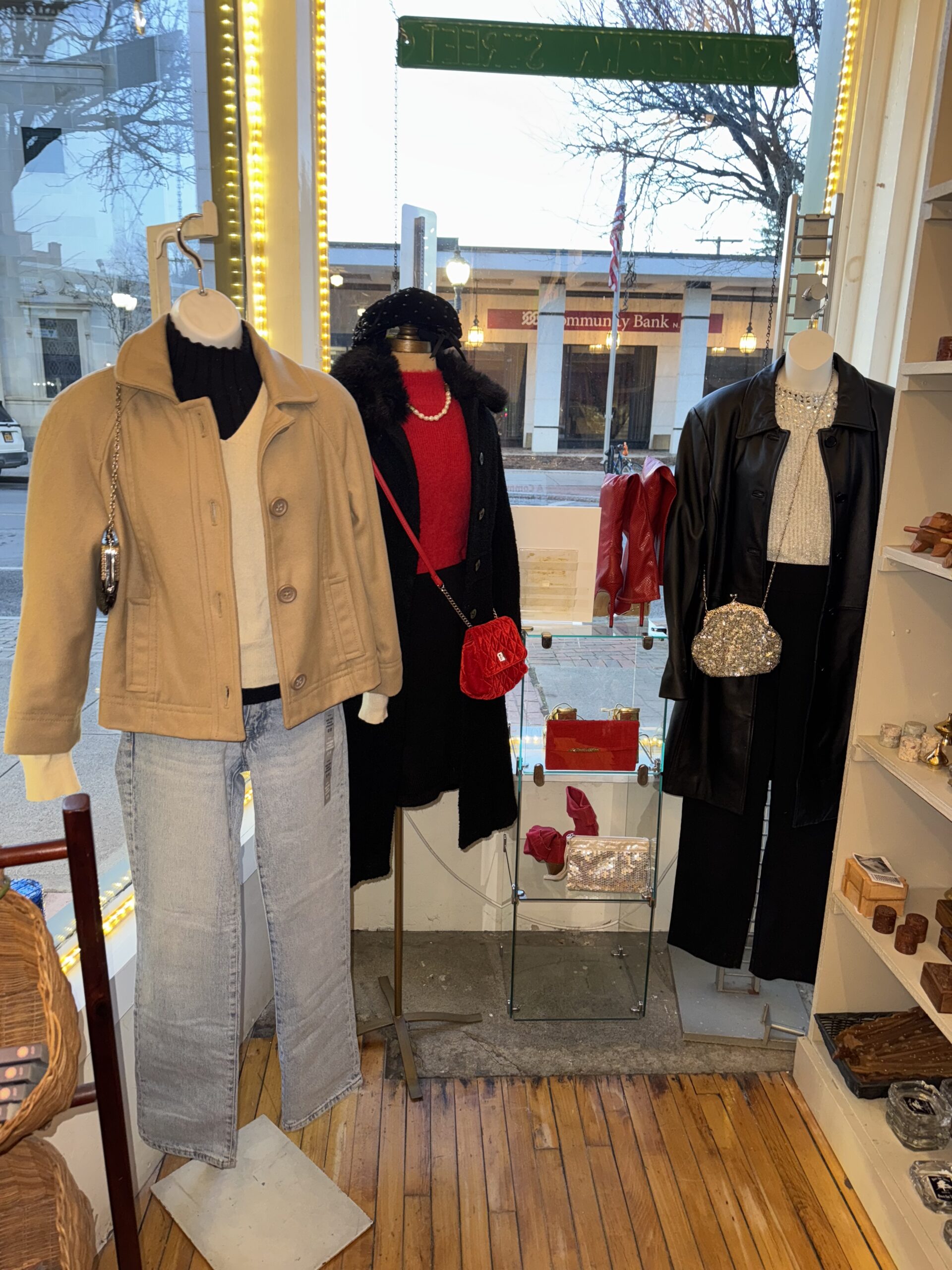 Alana Warholic: Fashion Window Display at Local Thrift Store